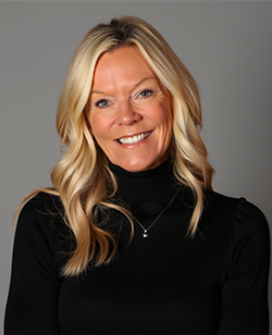 Headshot of Kim Paradise